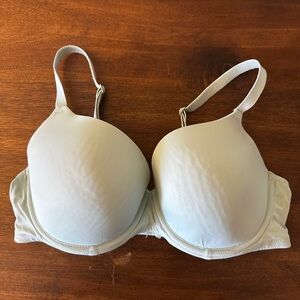 PINK Victoria's Secret Green T-Shirt Bra with Underwire 36D